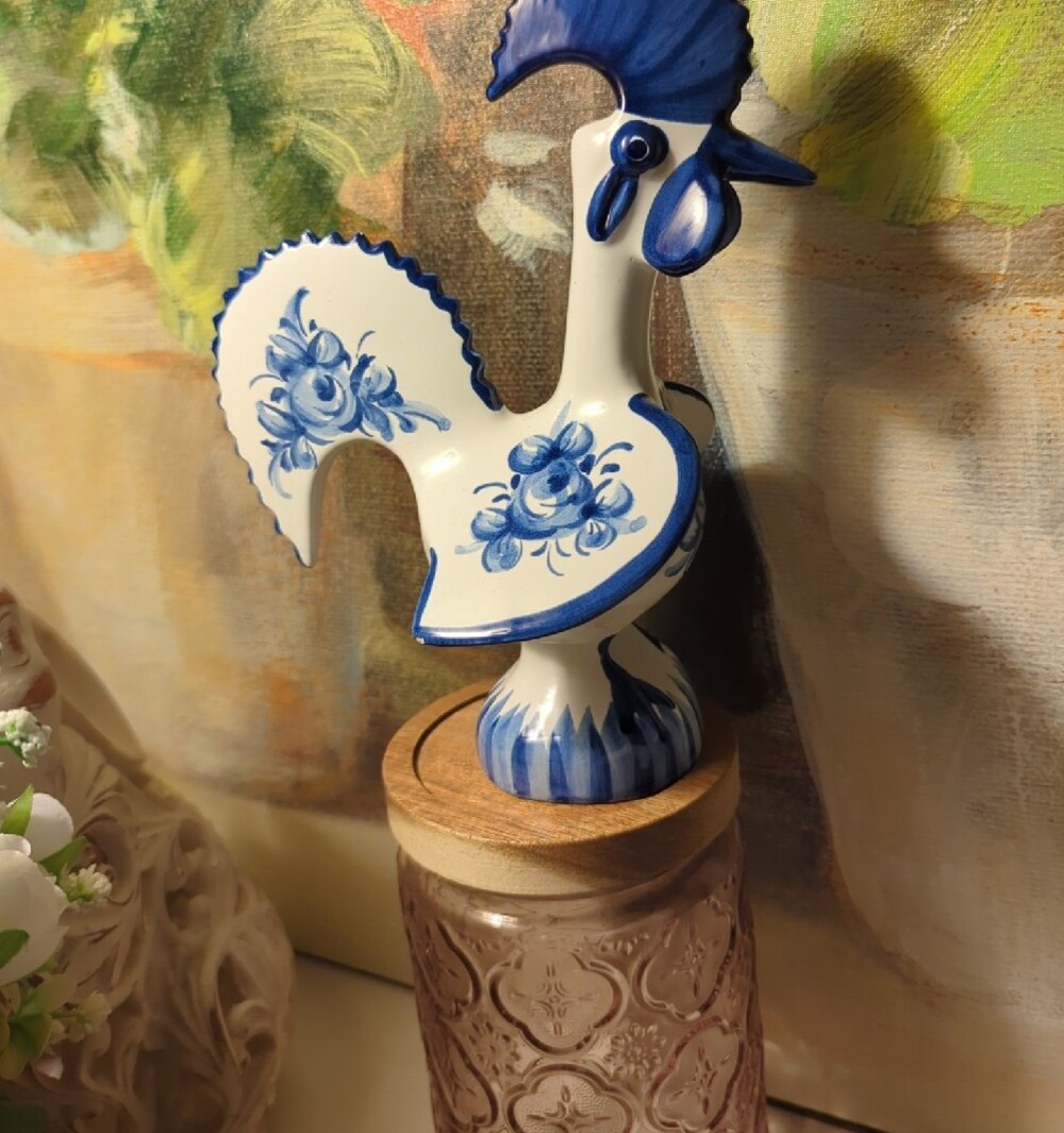 Portugal 79 Vintage Blue and White Ceramic Rooster Figurine - Picture 8 of 9